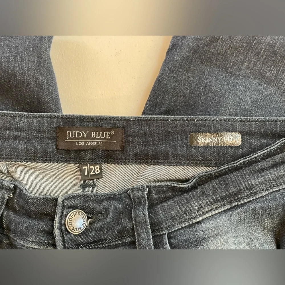 Judy Blue Dark Wash Skinny fit Jeans 7/28 casual preppy western denim distressed